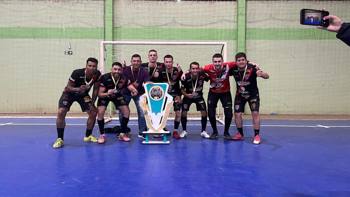 <p>Prefeito Rafael Godois parabeniza time de S&atilde;o Nicolau Atl&acirc;ntico pelo t&iacute;tulo invicto no 1&deg; Torneio Cidades de Futsal em S&atilde;o Pedro do Buti&aacute;</p>