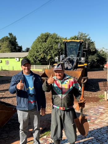 <p>Mesmo no frio, equipe da Habita&ccedil;&atilde;o, Cidade Limpa e Obras seguem unidos por uma cidade melhor</p>