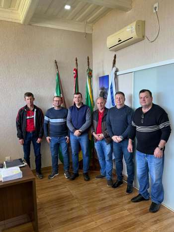 <p>Reuni&atilde;o Institucional Refor&ccedil;a Parcerias em S&atilde;o Nicolau</p>