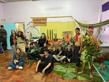 <p>Alunos da Escola Padre Crist&oacute;v&atilde;o de Mendon&ccedil;a emocionam com Exposi&ccedil;&atilde;o Cultural Ind&iacute;gena em S&atilde;o Nicolau</p>