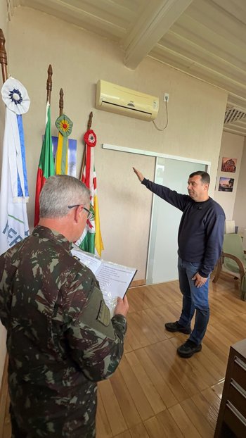 <p>Posse do Prefeito Rafael Godois como Presidente da Junta de Servi&ccedil;o Militar de S&atilde;o Nicolau</p>
