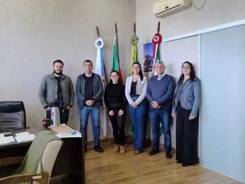 <p>Administra&ccedil;&atilde;o Municipal de S&atilde;o Nicolau realiza reuni&atilde;o com equipe t&eacute;cnica da Corsan</p>