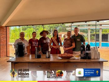 <p><strong>📢 Representando com orgulho a Primeira Quer&ecirc;ncia do Rio Grande, S&atilde;o Nicolau esteve presente em S&atilde;o Miguel das Miss&otilde;es levando um pouco da nossa tradi&ccedil;&atilde;o missioneira.</strong></p>