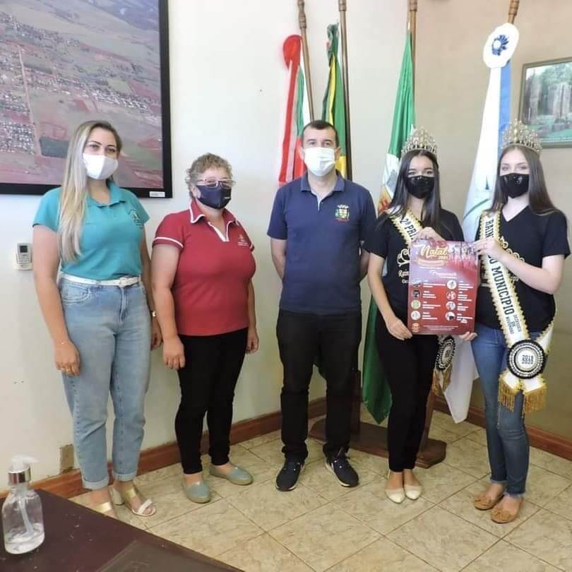 Administração de Dezesseis de Novembro, visita São Nicolau.