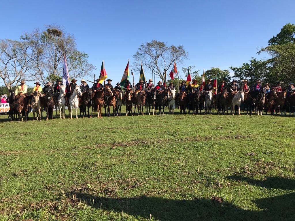 ACENDIMENTO DA CHAMA CRIOULA NO LUGAR EM QUE O RIO GRANDE NASCEU