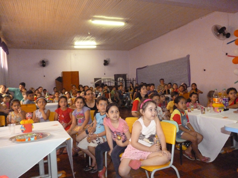 Escola Cristovão comemora o dia da criança