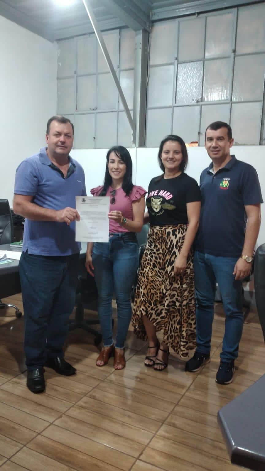ADMINISTRAÇÃO MUNICIPAL REALIZA POSSE DE NUTRICIONISTA PARA SECRETARIA DE EDUCAÇÃO E CULTURA