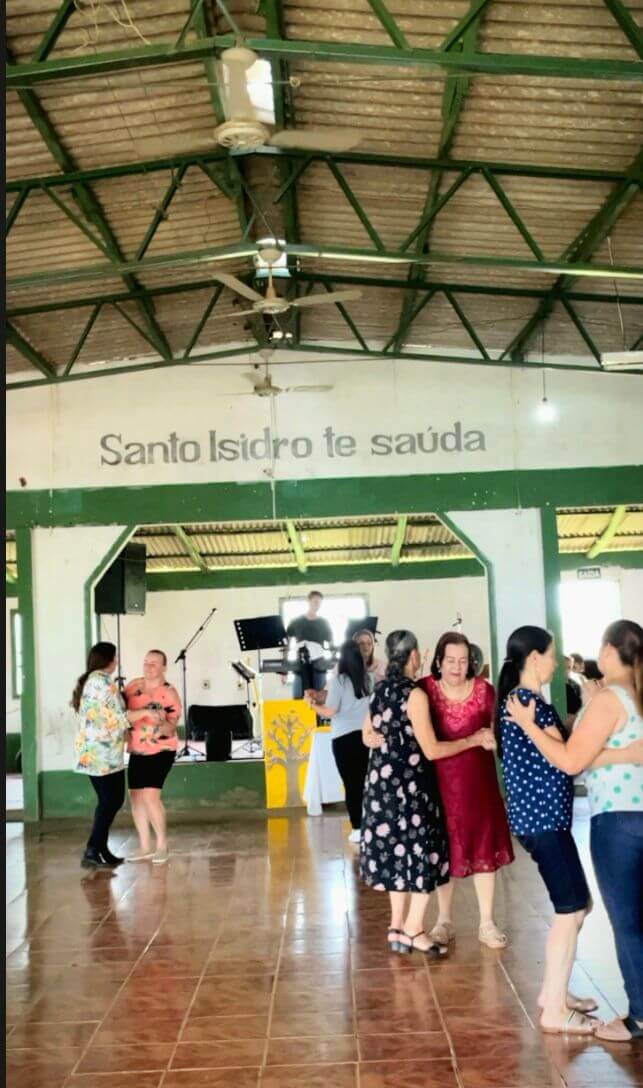 ENCONTRO DE CLUBE DE MÃES E TERCEIRA IDADE FOI REALIZADO NO DISTRITO DE SANTO ISIDRO