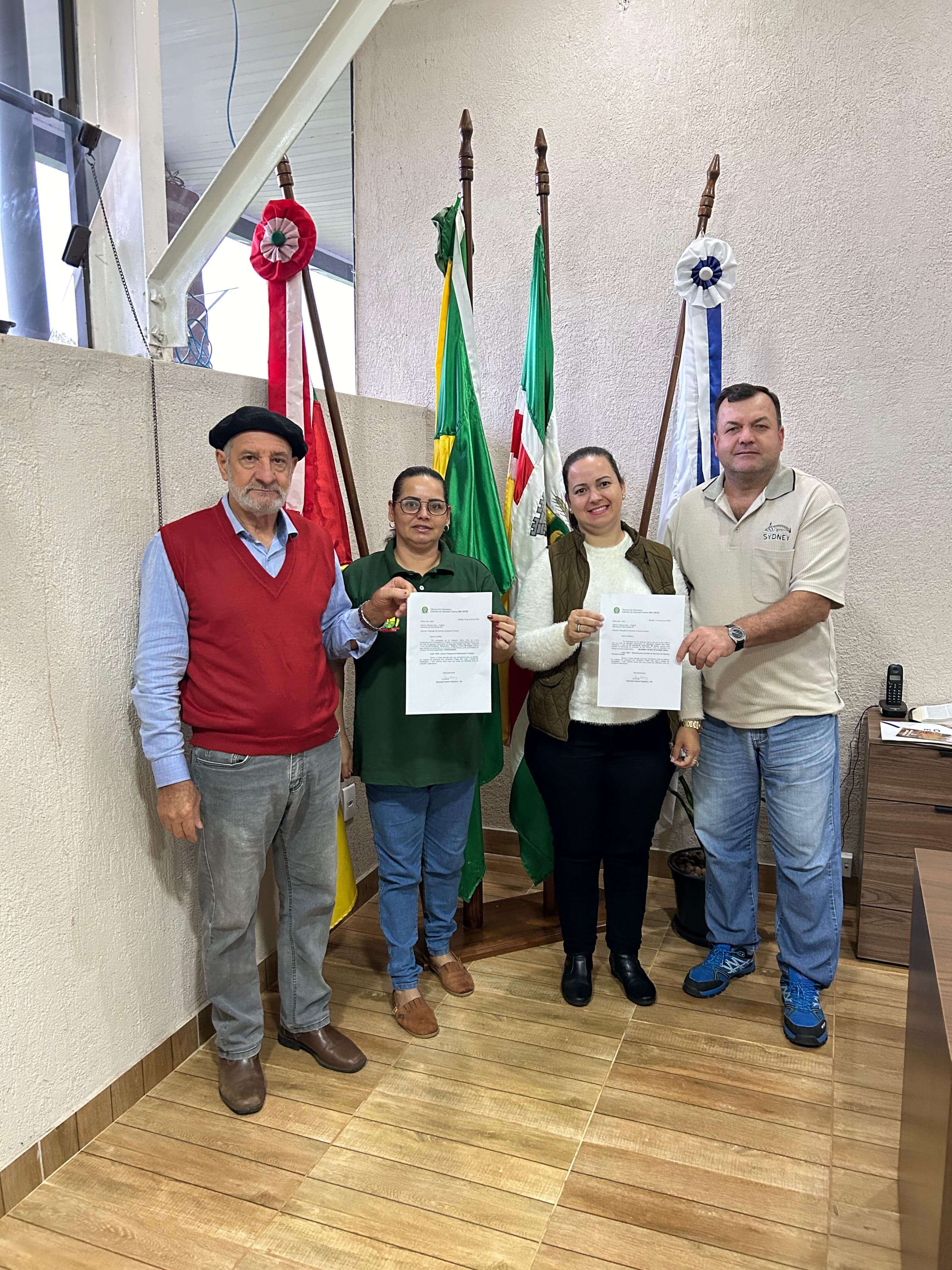 <p>DEPUTADA FEDERAL ANY ORTIZ DESTINA RECURSOS PARA A &Aacute;REA DA SA&Uacute;DE E TURISMO</p>