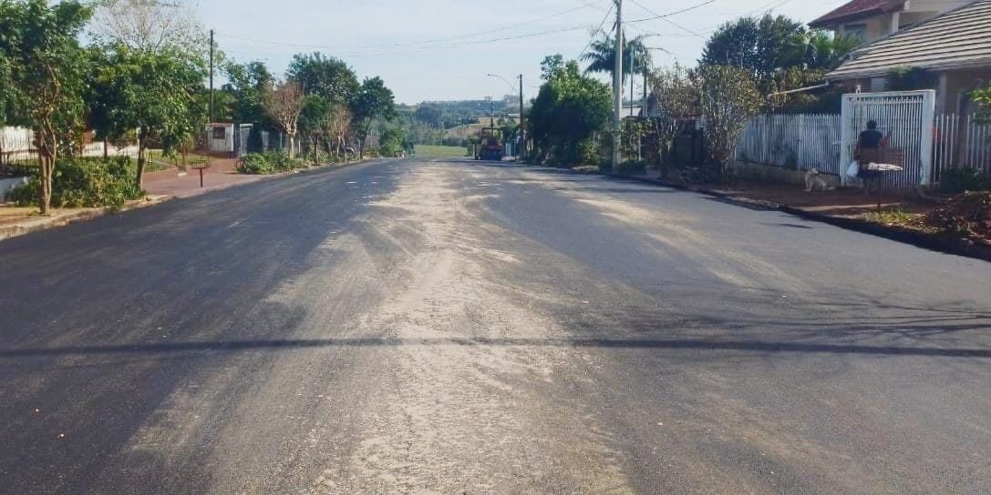 <p>PROSSEGUEM AS OBRAS DE PAVIMENTA&Ccedil;&Atilde;O ASF&Aacute;LTICA</p>