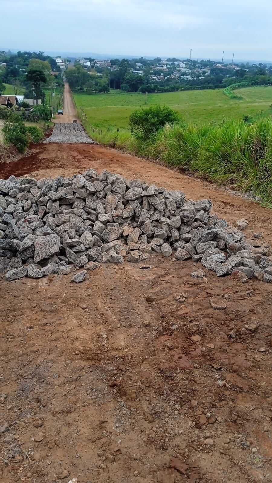 <p>CAL&Ccedil;AMENTO NA SA&Iacute;DA PARA LINHA LARGA</p>