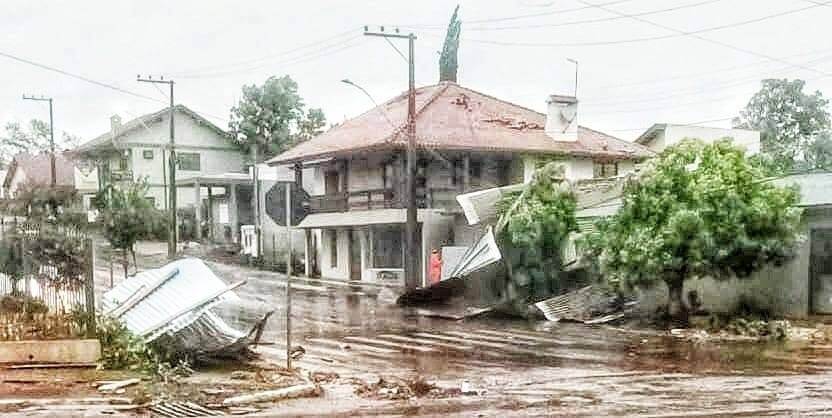 TORMENTA CAUSA DANOS