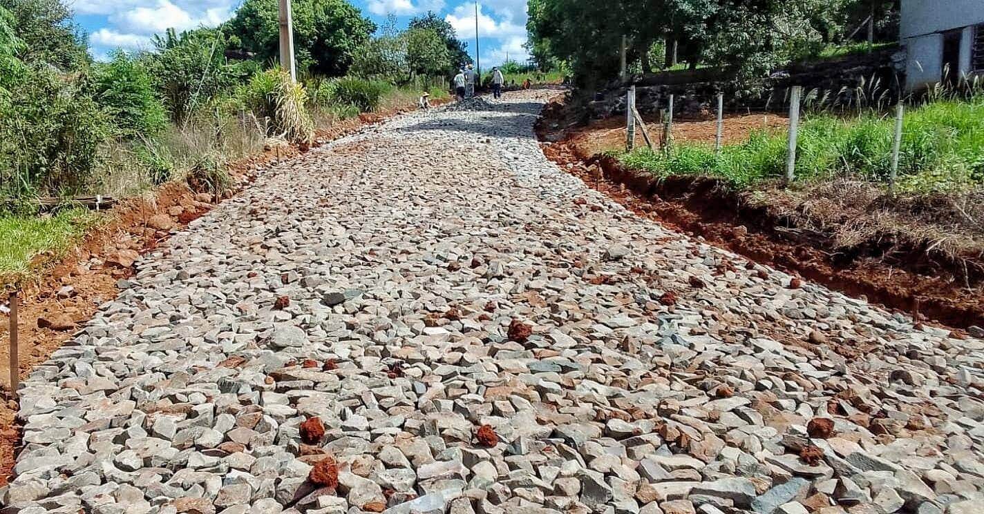 CALÇAMENTO EM HERVAL NOVO
