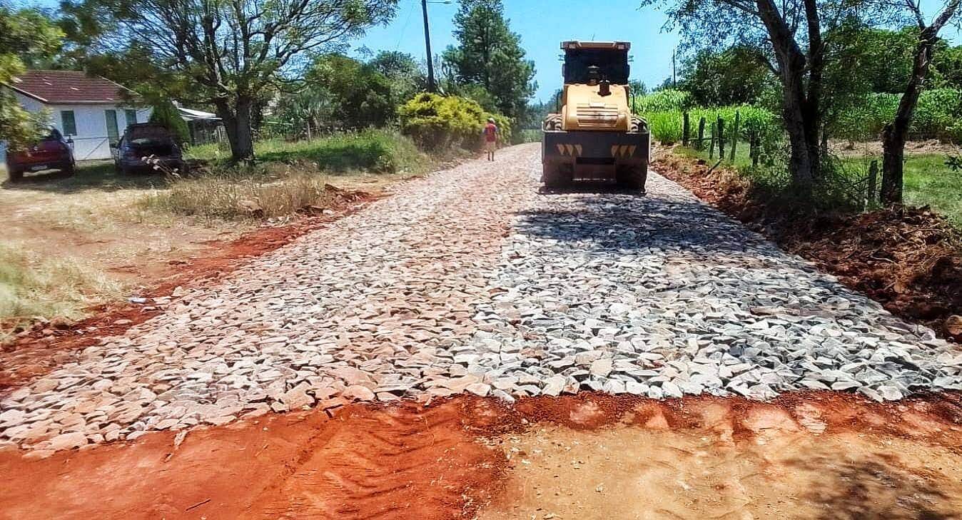 CALÇAMENTO EM HERVAL NOVO