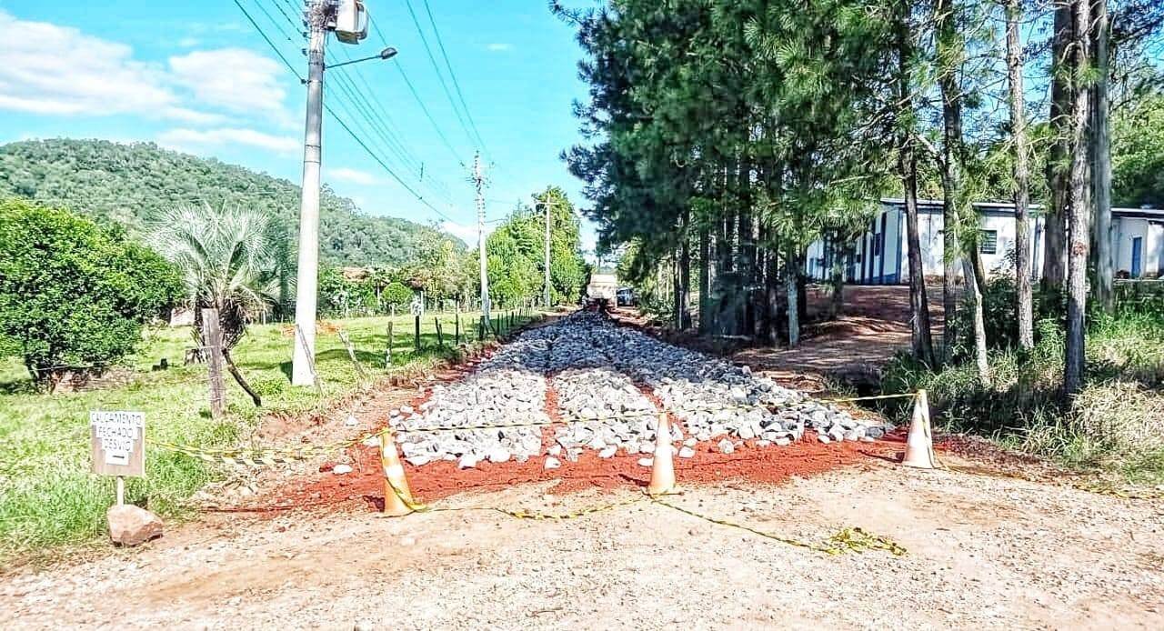 <p>EM ANDAMENTO CAL&Ccedil;AMENTOS</p>