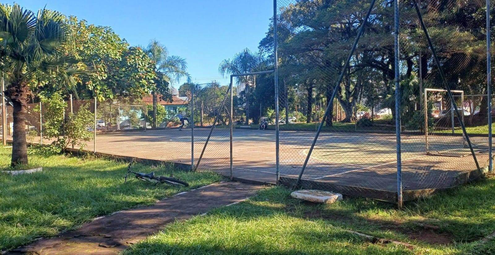 <p><strong>QUADRA DE ESPORTES DA</strong><strong>&nbsp;</strong><strong>PRA&Ccedil;A&nbsp;</strong></p>