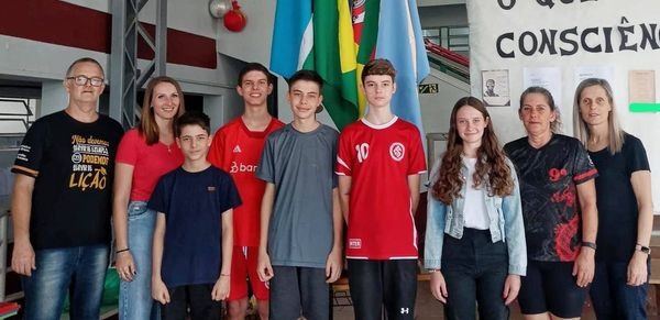 <p>DESTAQUE EM OLIMP&Iacute;ADA</p>