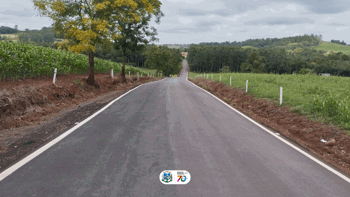 <p>Linha V&ecirc;nus inaugura asfalto&nbsp;</p>