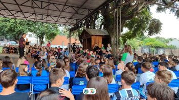 <p>Palestra Inspiradora com Pe. Luiz Weber&nbsp;</p>