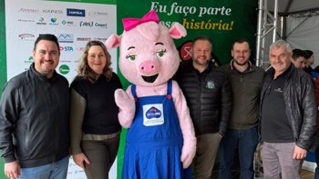 𝗦𝗮𝗻𝘁𝗼 𝗖𝗿𝗶𝘀𝘁𝗼 𝗺𝗮𝗿𝗰𝗮 𝗽𝗿𝗲𝘀𝗲𝗻𝗰̧𝗮 𝗻𝗼 𝟱𝟬&ordm; 𝗗𝗶𝗮 𝗘𝘀𝘁𝗮𝗱𝘂𝗮𝗹 𝗱𝗼 𝗣𝗼𝗿𝗰𝗼&nbsp;