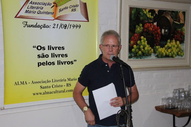 Vilmar Pudell lança seu nono livro