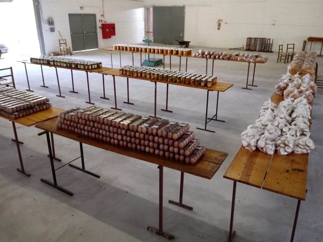 Entrega de cestas através do PAA