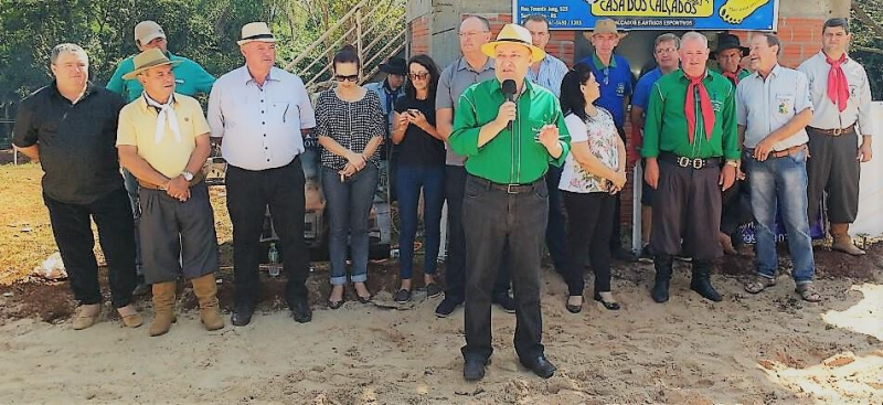 RODEIO MARCA INAUGURAÇÃO DA PISTA DE AREIA