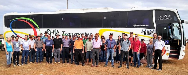 GRUPO DE PRODUTORES CONHECE A EXPODIRETO