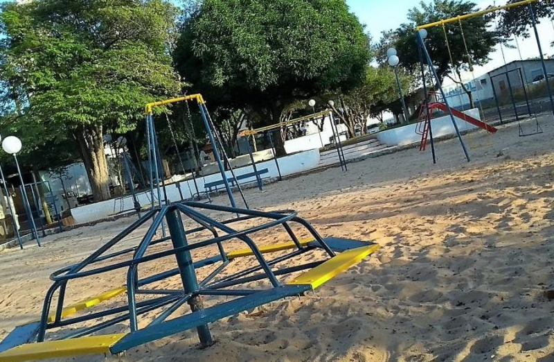 MELHORIAS NA PRAÇA 
