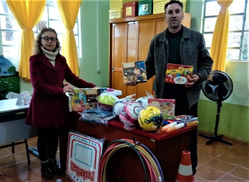 ESCOLAS MUNICIPAIS