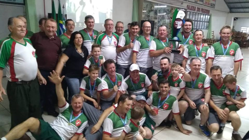 TIRADENTES VENCE TAÇA DE BOLÃO