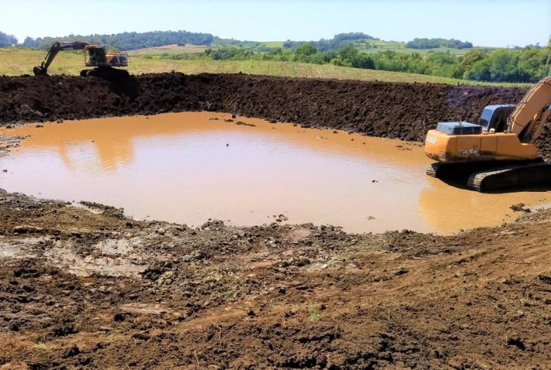DEZ AÇUDES PARA AGRICULTORES