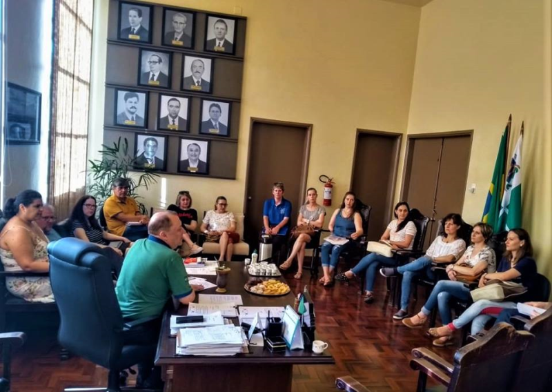 REUNIÃO COM OS DIRETORES DAS ESCOLAS