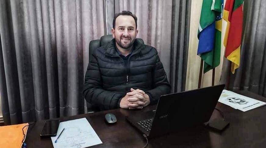 FERNANDO DIEL ASSUMIU O EXECUTIVO
