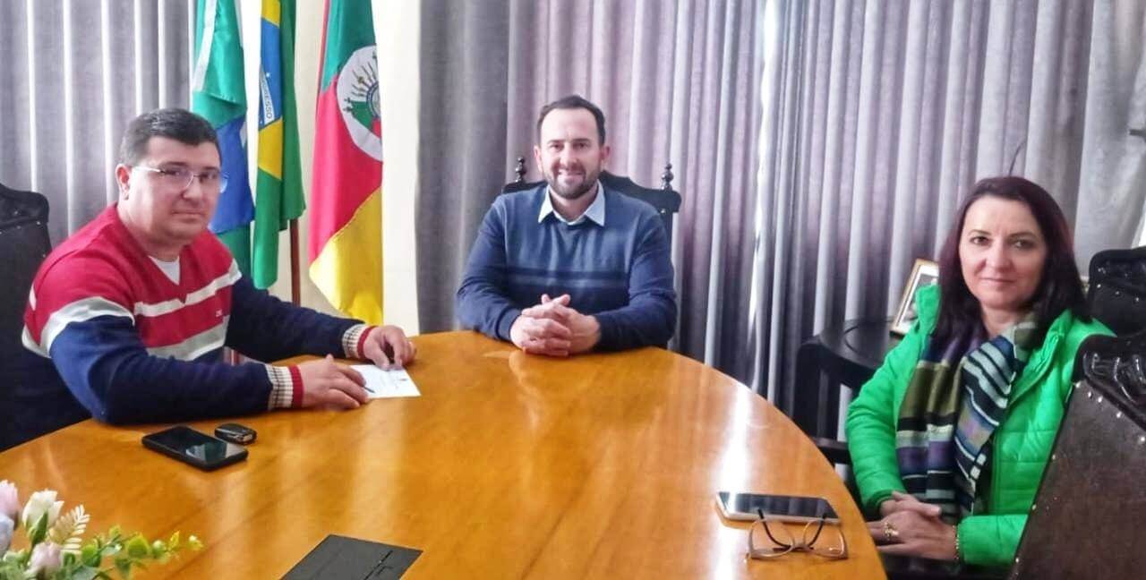 EQUIPAMENTOS A BOMBEIROS