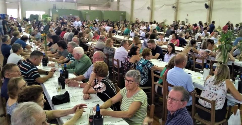 ALMOÇO DO GRUPO MOBILIZA