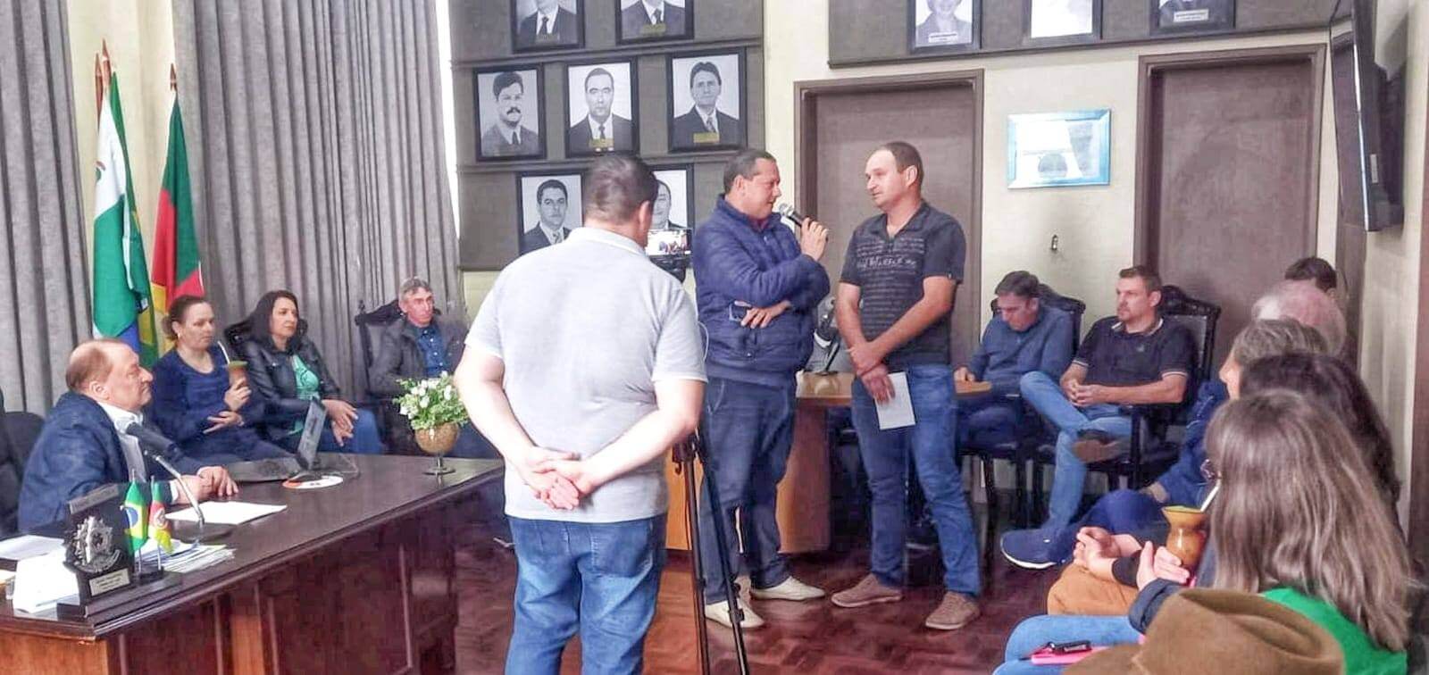 PRODUÇÃO DE LEITE E DE SUÍNOS