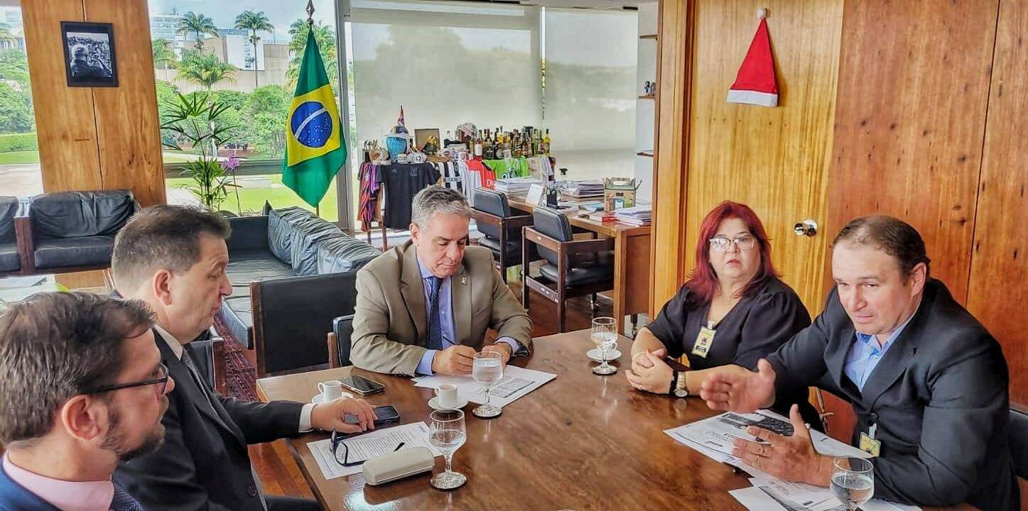 REIVINDICAÇÕES
