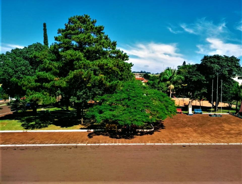 BRIQUE DA PRAÇA