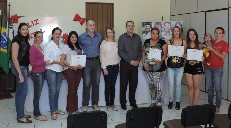 Alunos realizaram formatura em cursos técnicos
