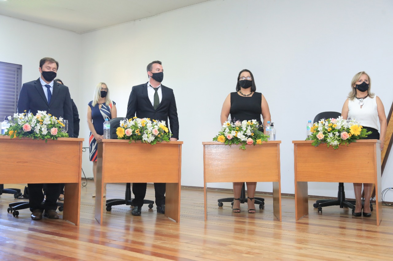Ato solene de posse dos vereadores e prefeitos eleitos no ano de 2020