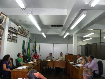 ACORDO ENTRE VEREADORES E PREFEITO GARANTE ESCOLAS ABERTAS