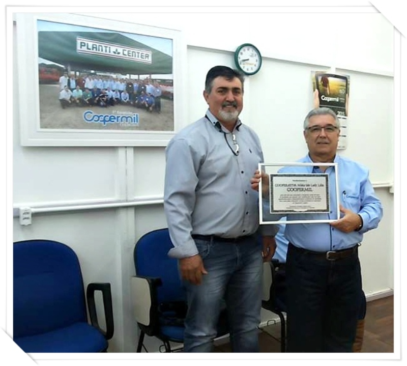 Câmara Municipal de Vereadores de Tuparendi presta homenagens à Coopermil.