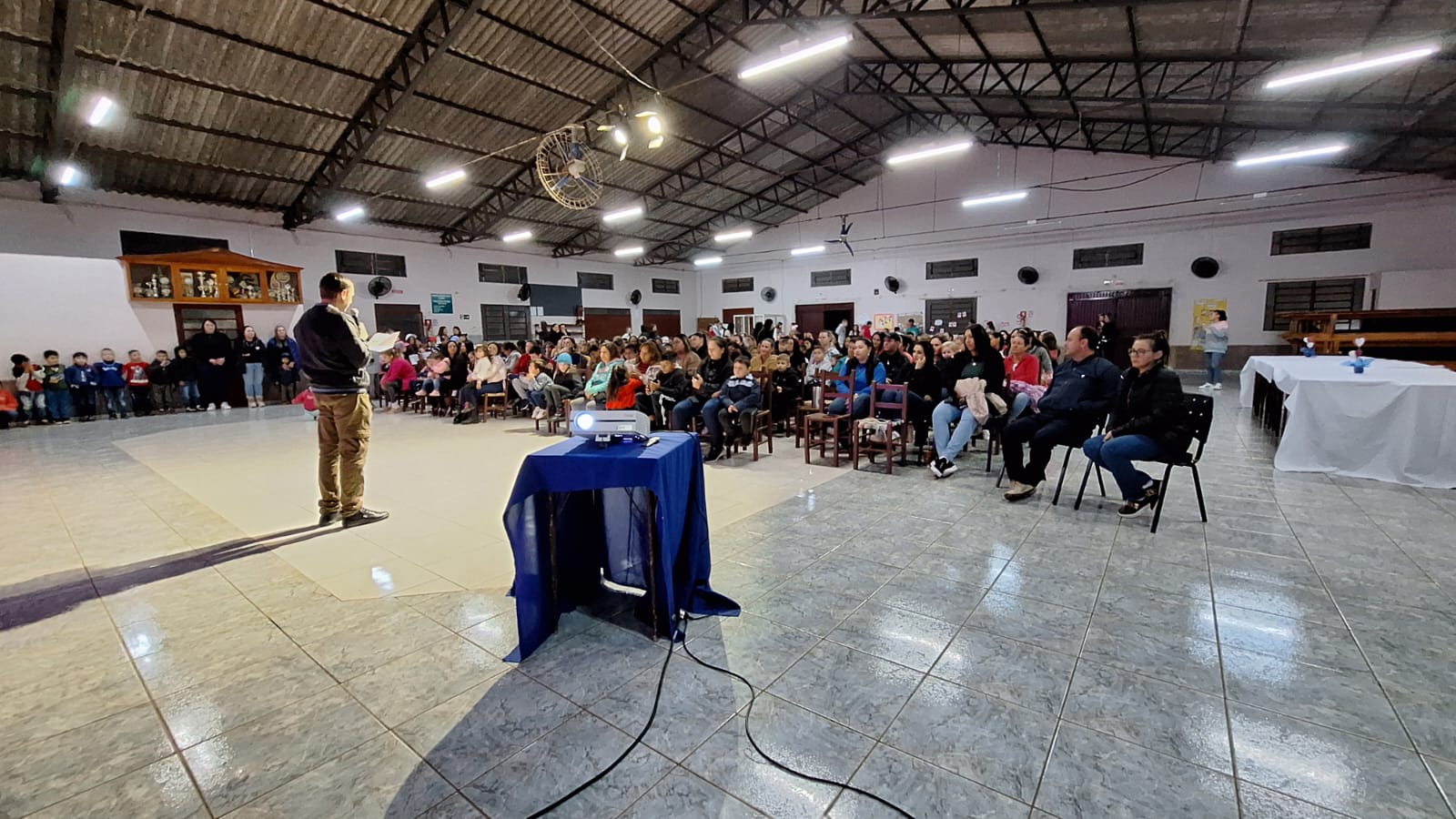 <p><span data-offset-key="30uls-0-0">ESCOLA COSTA E SILVA, DE RINC&Atilde;O COMPRIDO, REALIZOU EVENTO EM HOMENAGENS &Agrave;S M&Atilde;ES.</span></p>