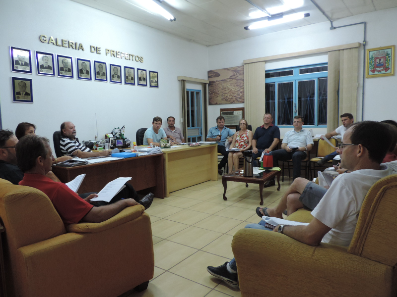 Comissão realiza mais uma reunião para tratar da Fenaporto