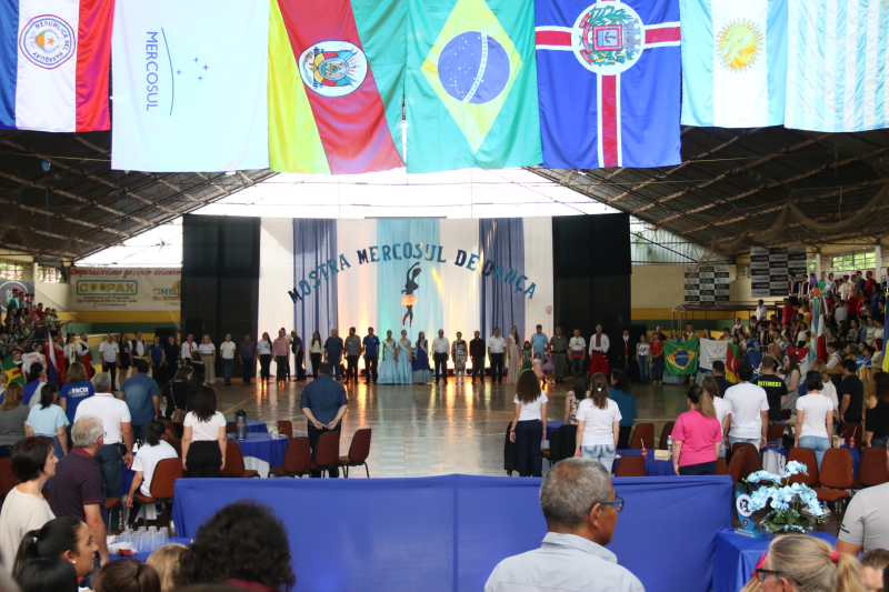1ª MOSTRA MERCOSUL DE DANÇA SUPERA EXPECTATIVAS