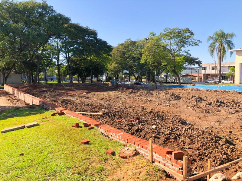 CONSTRUÇÃO DO CAMPO DE FUTEBOL SOCIETY ESTÁ EM ANDAMENTO