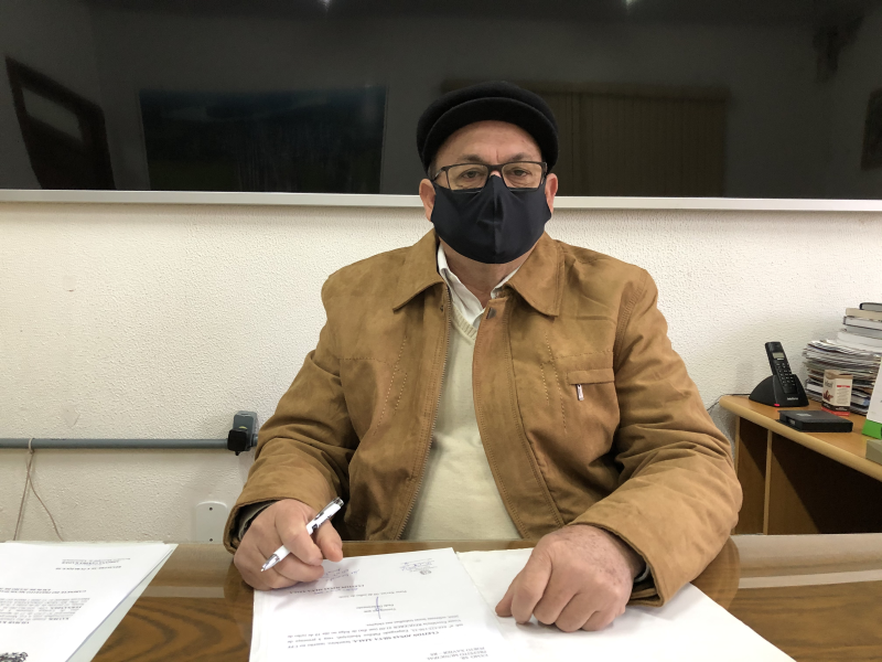 PREFEITURA PAGA METADE DO 13º SALÁRIO AOS SERVIDORES