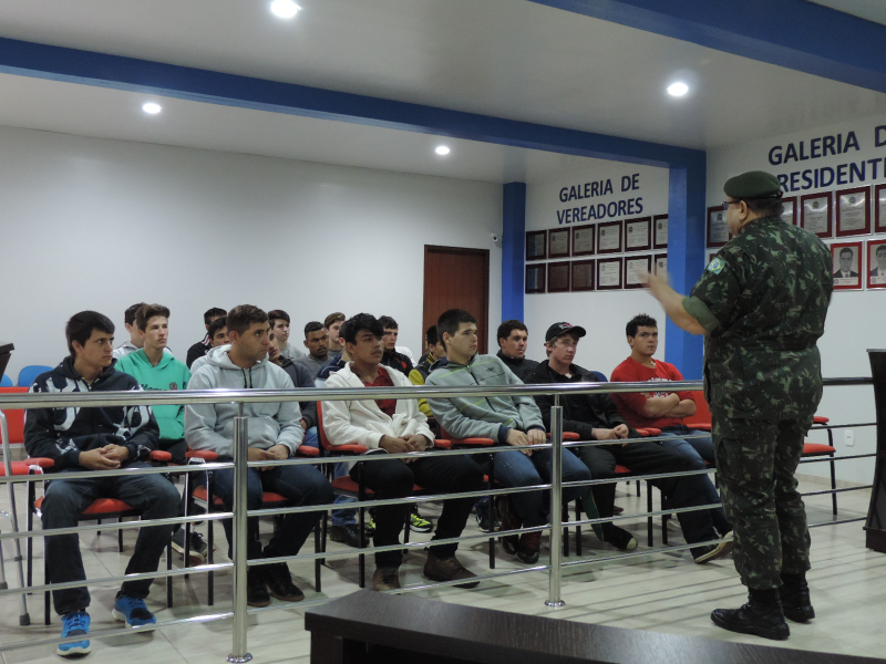 Realizada a Cerimônia de Juramento à Bandeira