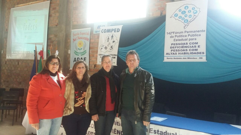 Comitiva porto-xavierense participou do Fórum promovido pela FADERS